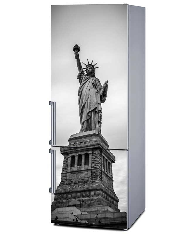 eleytherias_agalma_aspro_mauro Αυτοκόλλητο Ψυγείου Ελευθερία