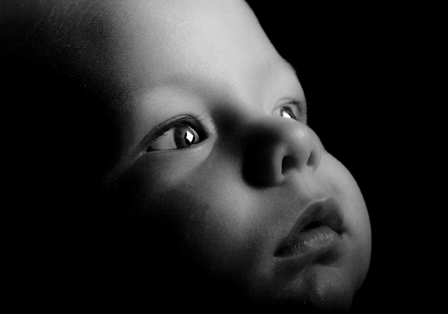 ektyposi_kanvas_me_ksylino_telaro_elpida Πίνακας σε καμβά Βλέμμα στο Μέλλον