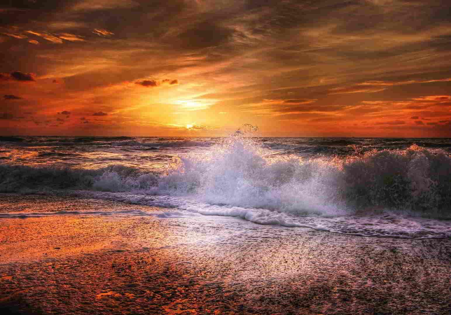 ektyposi_kanvas_me_ksylino_telaro_hliovasilema_sto_kyma Πίνακας σε καμβά Ηλιοβασίλεμα στο Κύμα